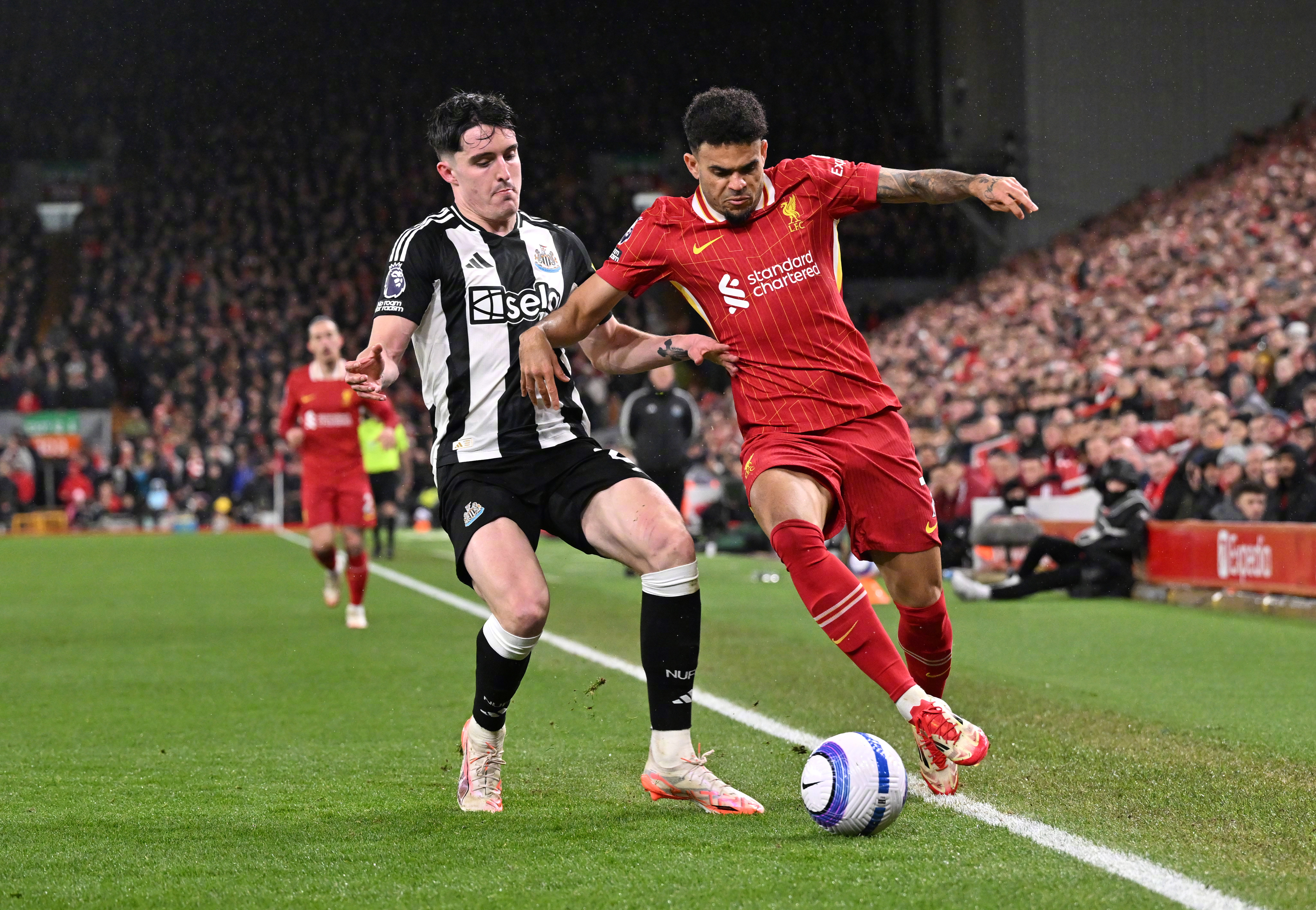 转折点塞维利亚内部沟通,意大利杯今夜攻防权衡,悬念犹存,更衣室氛围转暖-九游体育app