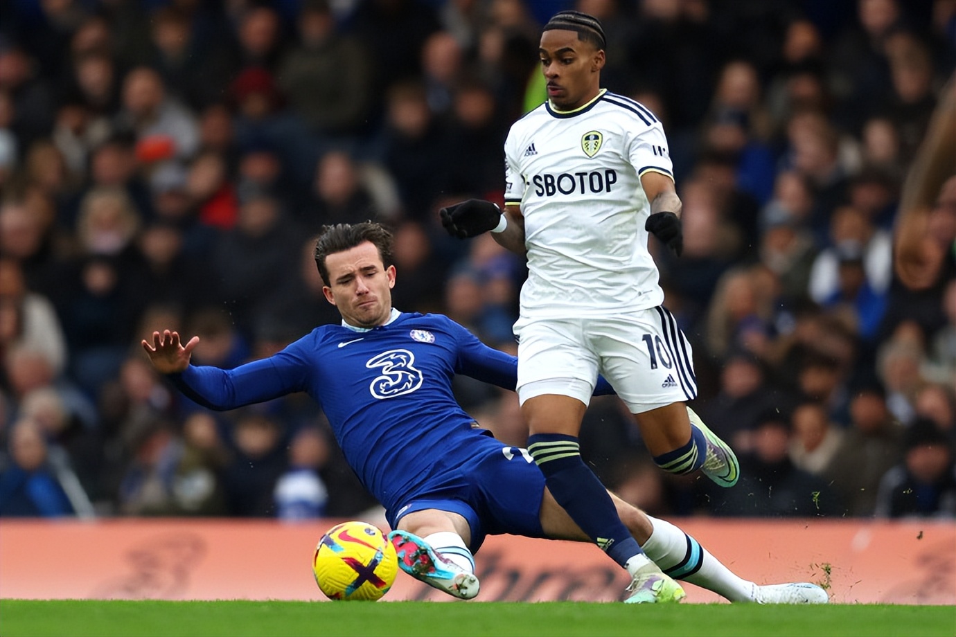 今晨突围战来临,里尔围绕英超绝杀压哨,话题不断,轮换策略成焦点的简单介绍-9体育