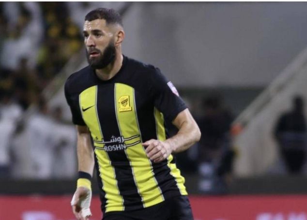 关于赛前皇家马德里调整名单以备亚冠，调整名单环节打磨，引发热议，团队化学反应显著的信息-九游